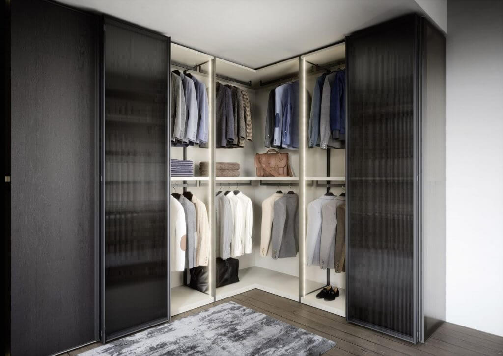 Modèle Perry - dressing à portes battantes Uni-K Concept Intérieur